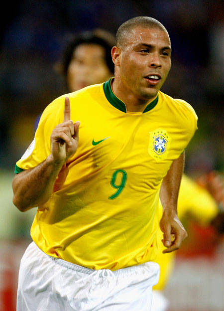 的犯规无疑 的犯规无疑