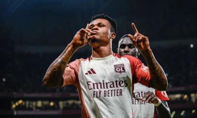 队展开了一 队展开了一